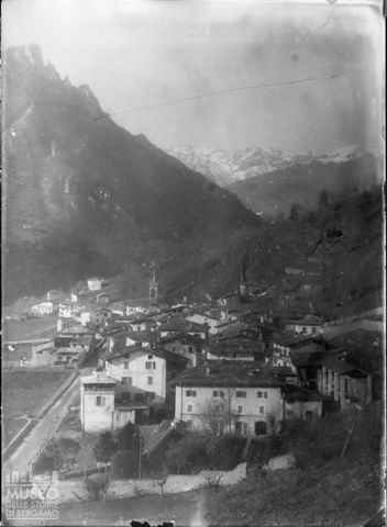 Piazza Brembana. Veduta panoramica