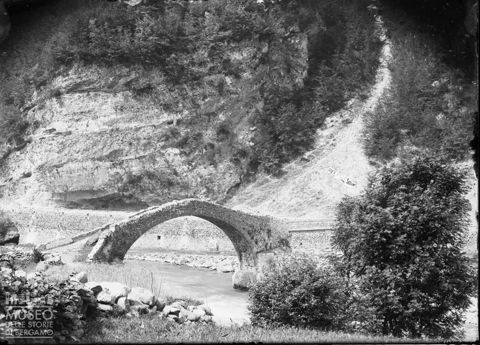 Lenna. Ponte delle Capre