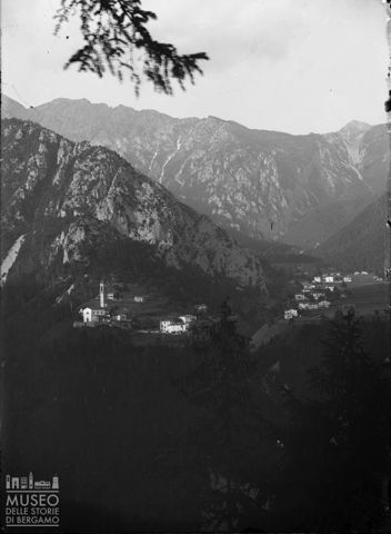 Piazzatorre. Veduta panoramica