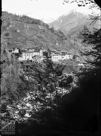 Ornica. Veduta panoramica