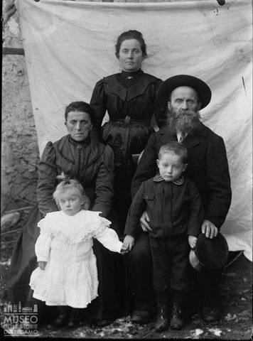 Val Brembana. Ritratto di famiglia