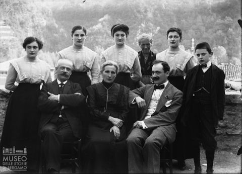 Val Brembana. Ritratto di famiglia benestante