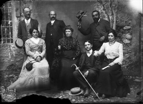 Piazza Brembana. Ritratto di famiglia