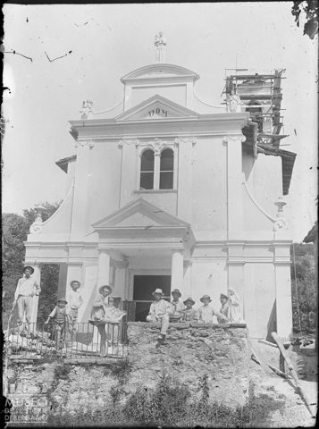 Nembro, fraz. Gavarno. Veduta della chiesa parrocchiale di Sant'Antonio