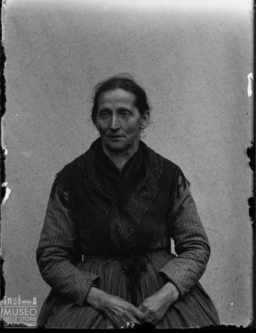 Val Brembana. Ritratto di donna anziana