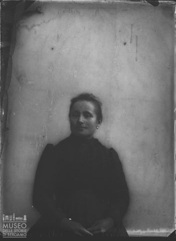 Val Brembana. Ritratto di donna