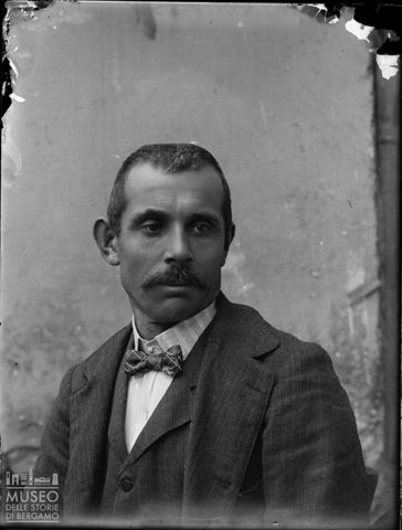 Val Brembana. Ritratto di uomo a mezzo busto