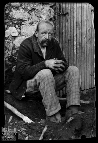Val Brembana. Ritratto di emarginato