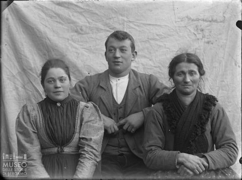 Val Brembana. Ritratto di un gruppo familiare