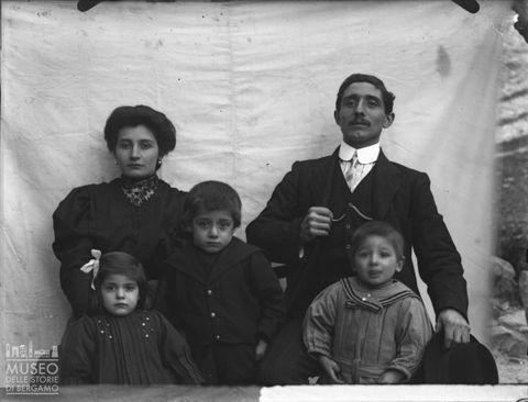 Val Brembana. Ritratto di un gruppo familiare