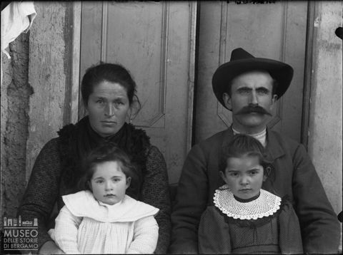 Val Brembana. Ritratto di un gruppo familiare