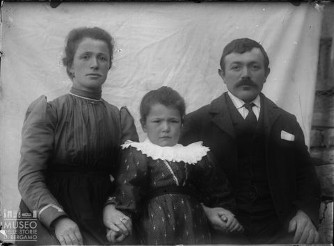 Val Brembana. Ritratto di un gruppo familiare