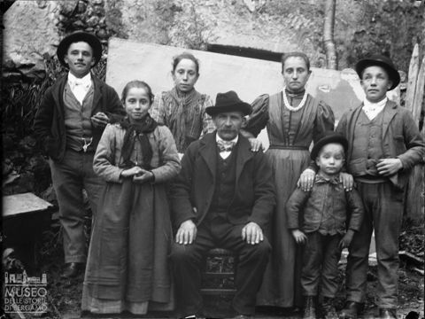 Val Brembana. Ritratto di gruppo