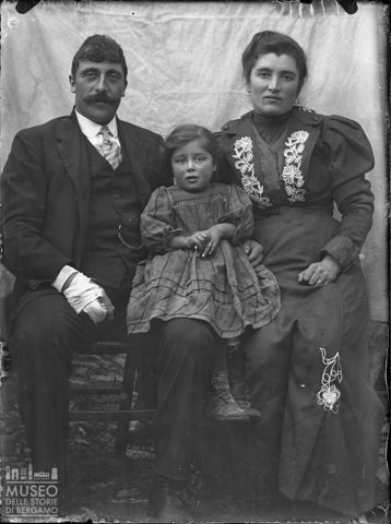 Val Brembana. Ritratto di un gruppo familiare