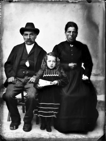 Piazza Brembana. Ritratto di un gruppo familiare