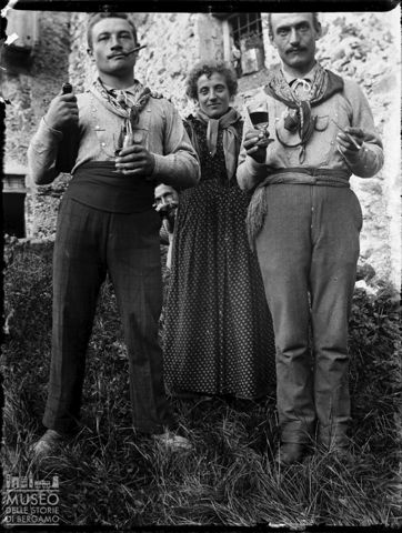 Val Brembana. Gruppo di amici