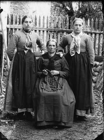 Val Brembana. Ritratto di un gruppo familiare