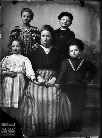 Piazza Brembana. Ritratto di famiglia