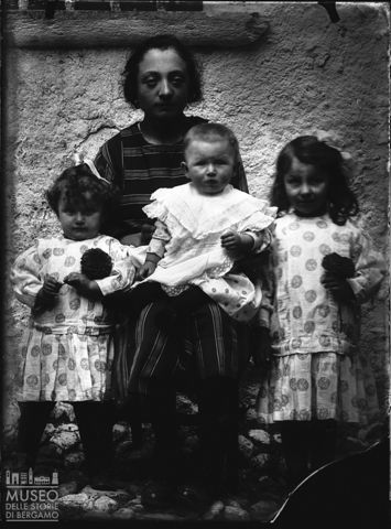 Val Brembana. Ritratto di un gruppo familiare