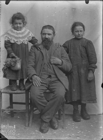 Val Brembana. Ritratto di un gruppo familiare