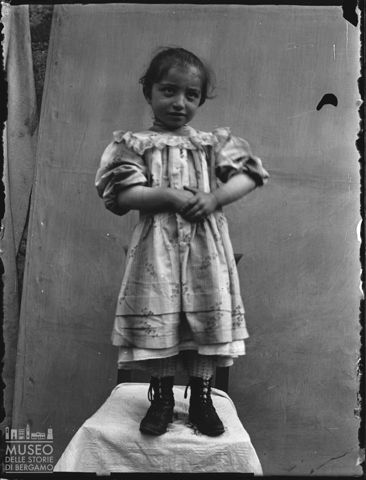 Val Brembana. Ritratto di bambina