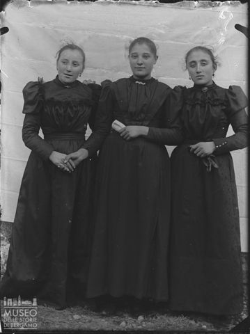 Val Brembana. Ritratto di tre donne