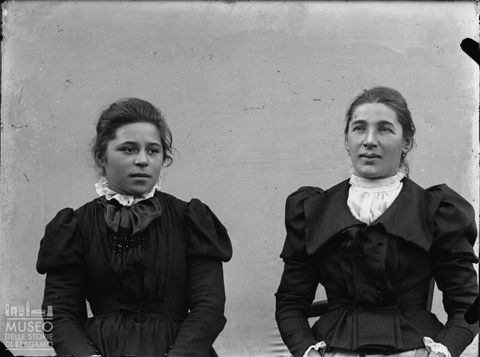 Val Brembana. Ritratto di due donne