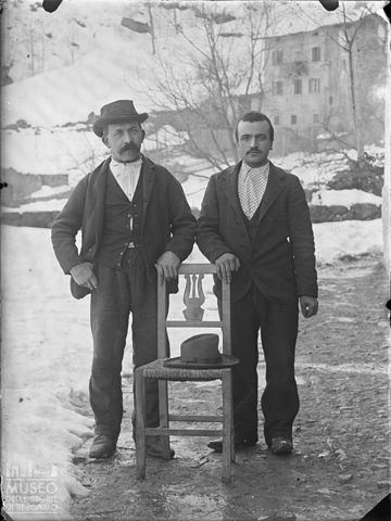 Val Brembana. Ritratto di due uomini