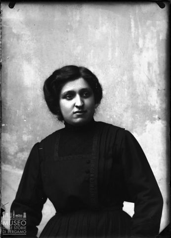 Piazza Brembana. Ritratto di donna