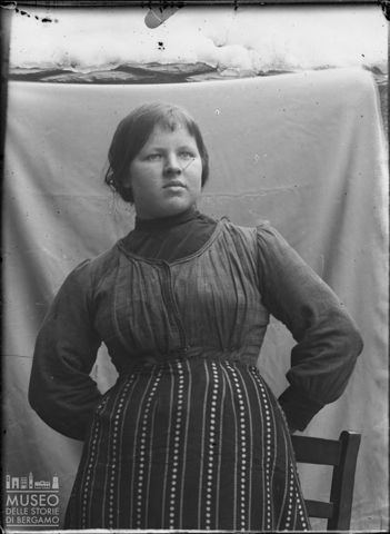 Val Brembana. Ritratto di donna