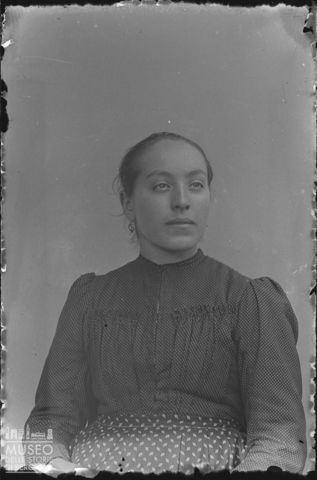 Piazza Brembana. Ritratto di donna