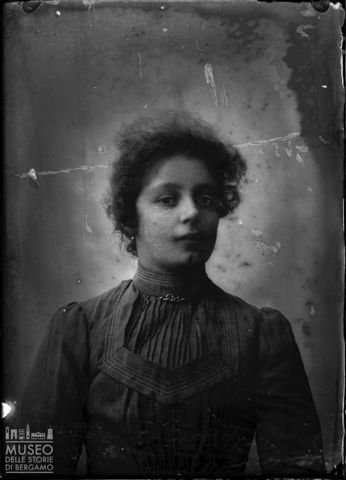 Val Brembana. Ritratto di donna
