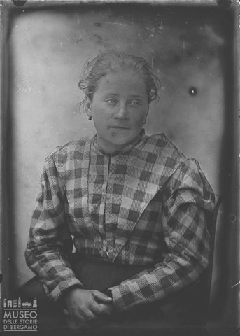 Piazza Brembana. Ritratto di donna
