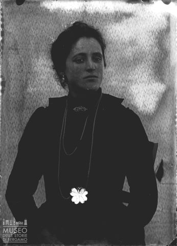Val Brembana. Ritratto di donna