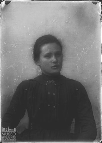 Piazza Brembana. Ritratto di donna