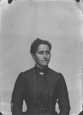 Val Brembana. Ritratto di donna