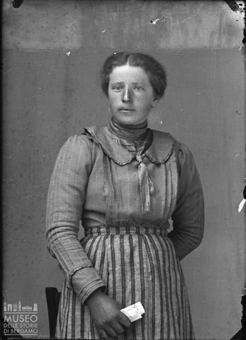 Val Brembana. Ritratto di donna