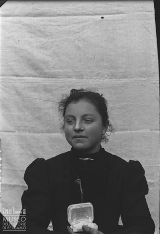 Val Brembana. Ritratto di donna
