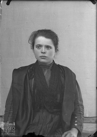 Val Brembana. Ritratto di donna