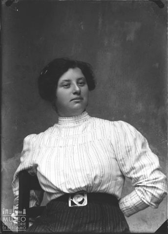 Val Brembana. Ritratto di donna