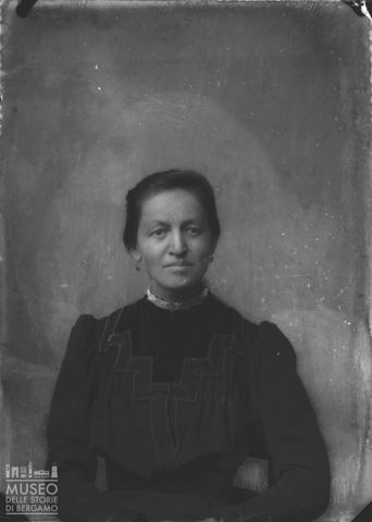 Val Brembana. Ritratto di donna