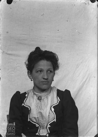 Val Brembana. Ritratto di donna