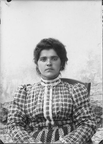 Val Brembana. Ritratto di donna