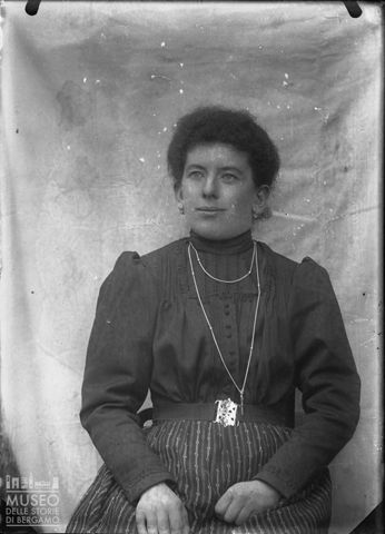 Val Brembana. Ritratto di donna