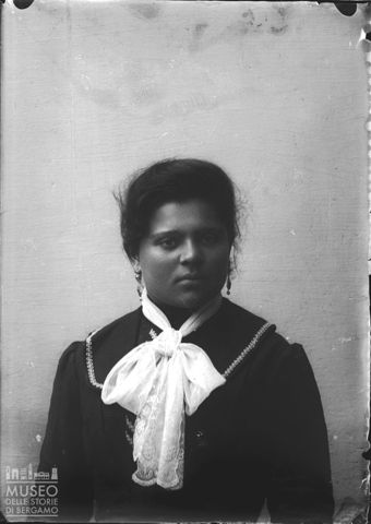 Val Brembana. Ritratto di donna