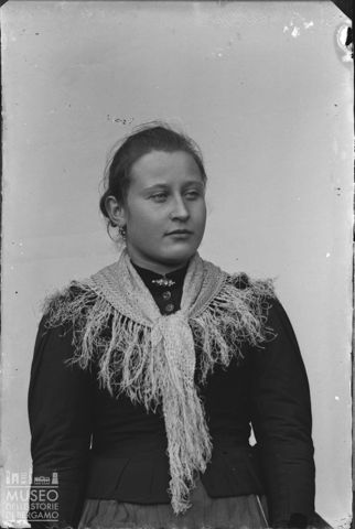 Val Brembana. Ritratto di donna