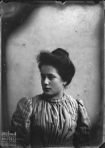 Val Brembana. Ritratto di donna