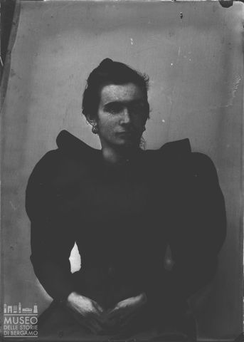 Val Brembana. Ritratto di donna