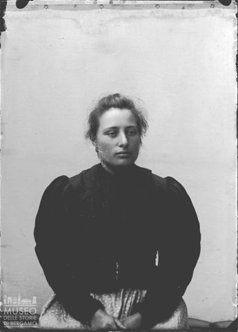 Val Brembana. Ritratto di donna