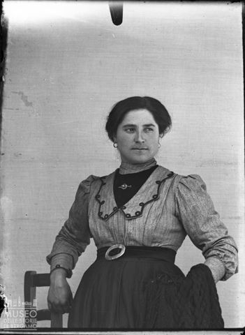 Val Brembana. Ritratto di donna